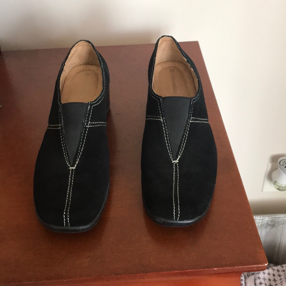 NATURALIZER SHOES